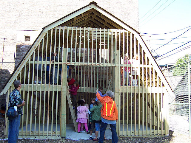 kids-in-barn.jpg